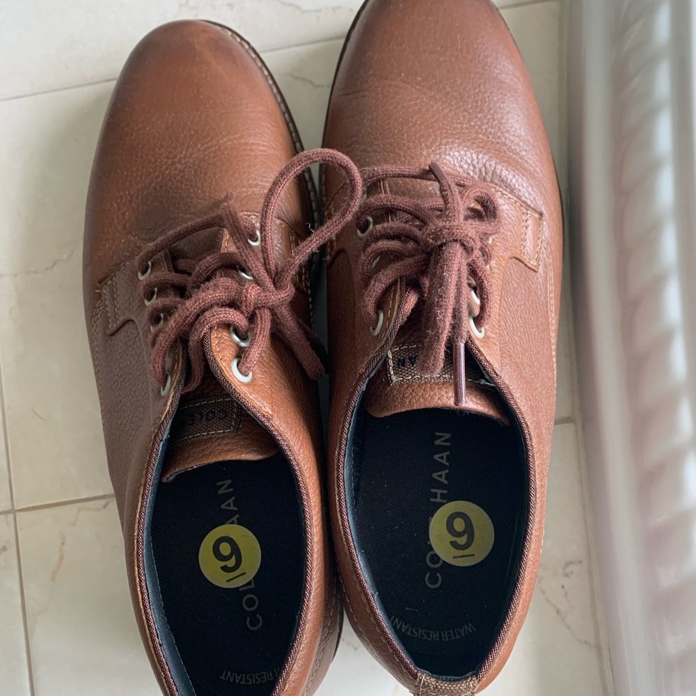 Cole Haan Men's Brown Leather Shoes
Size 9M $40
